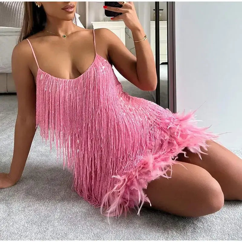 Vestido Curto Paetê Com Plumas Rosa