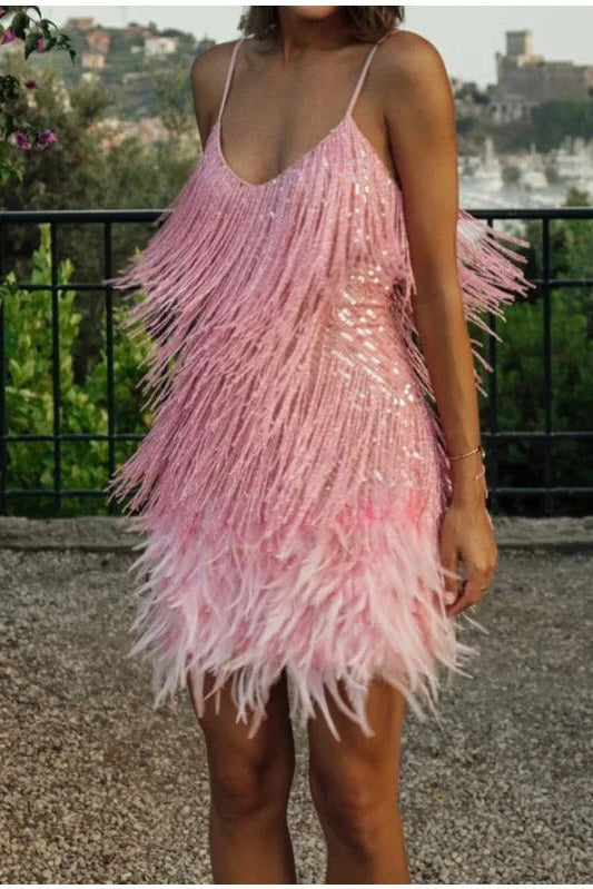 Vestido Curto Paetê Com Plumas Rosa