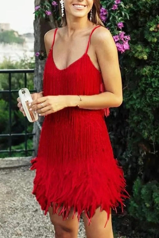 Vestido Curto Paetê Com Plumas Vermelho