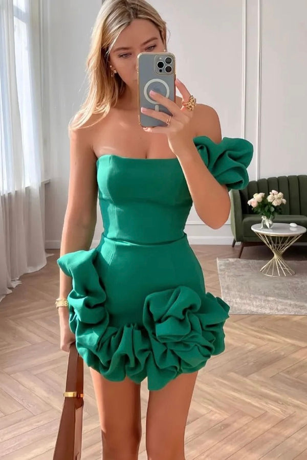 Vestido Curto Um Ombro Só Bordado Floral Verde