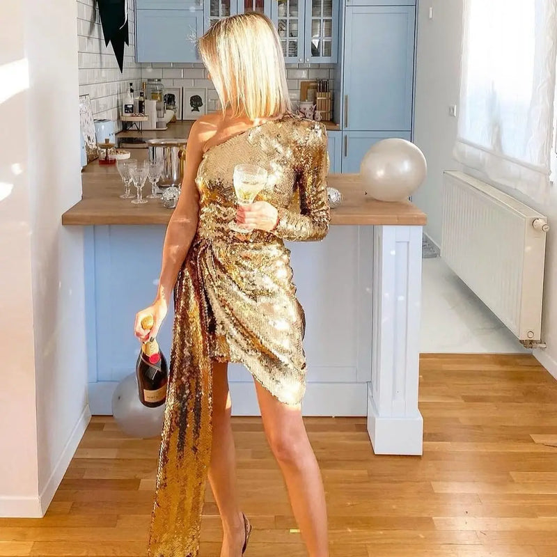 Vestido Curto De Paetês Um Ombro Só Manga Longa Dourado