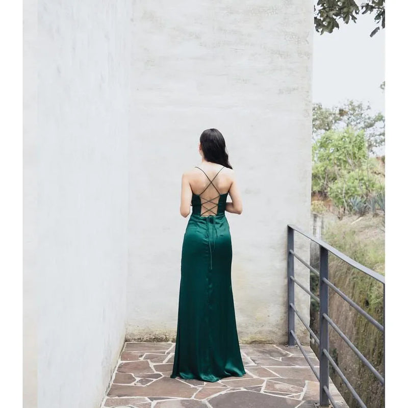 Vestido Longo De Cetim Decote Coração Com Fenda Glamour Verde