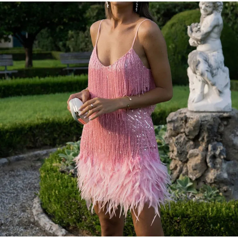 Vestido Curto Paetê Com Plumas Rosa