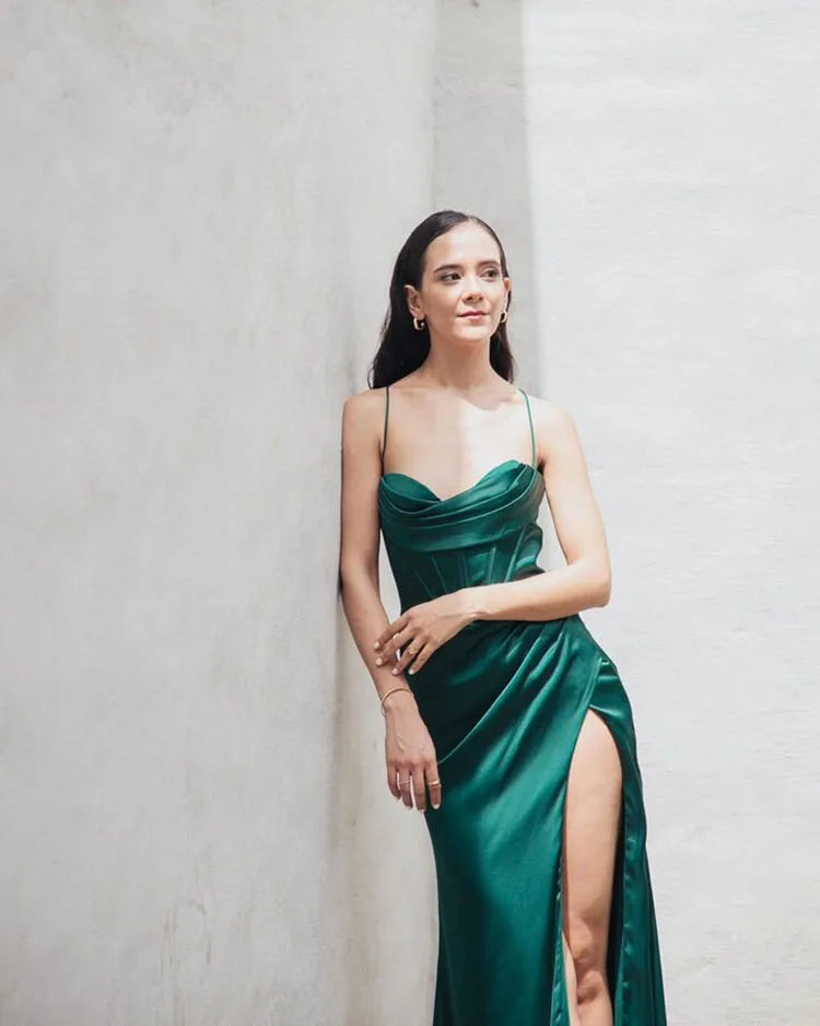 Vestido Longo De Cetim Decote Coração Com Fenda Glamour Verde