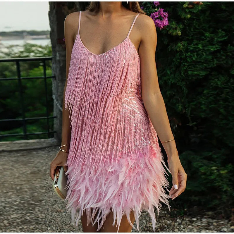 Vestido Curto Paetê Com Plumas Rosa