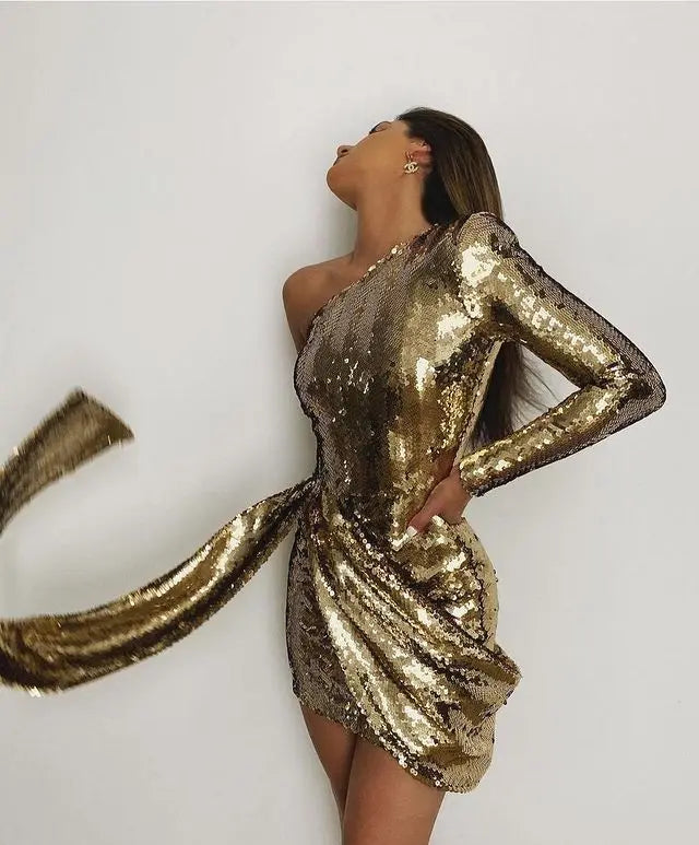 Vestido Curto De Paetês Um Ombro Só Manga Longa Dourado