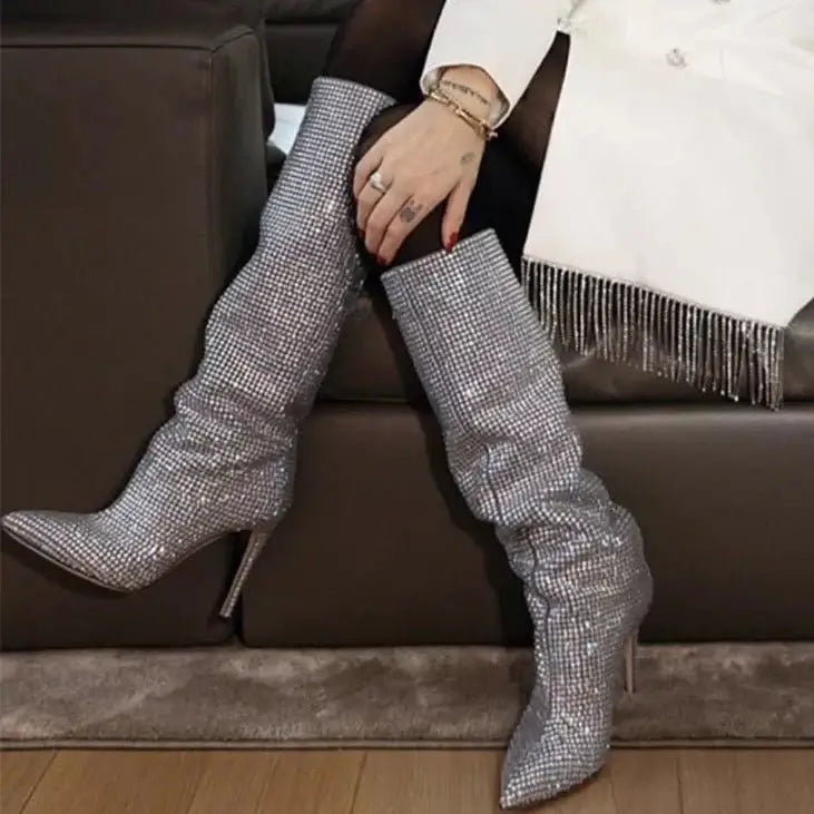 Bota Bico Fino Cano Alto 9cm Com Strass Prata