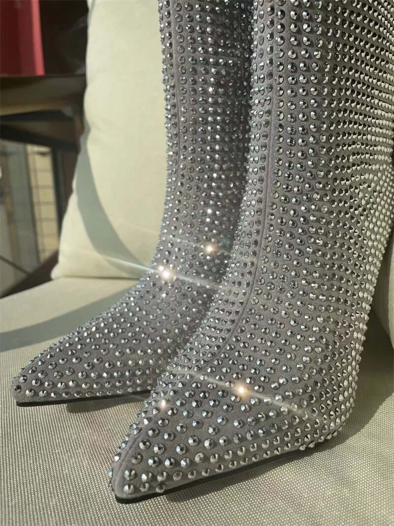 Bota Bico Fino Cano Alto 9cm Com Strass Prata