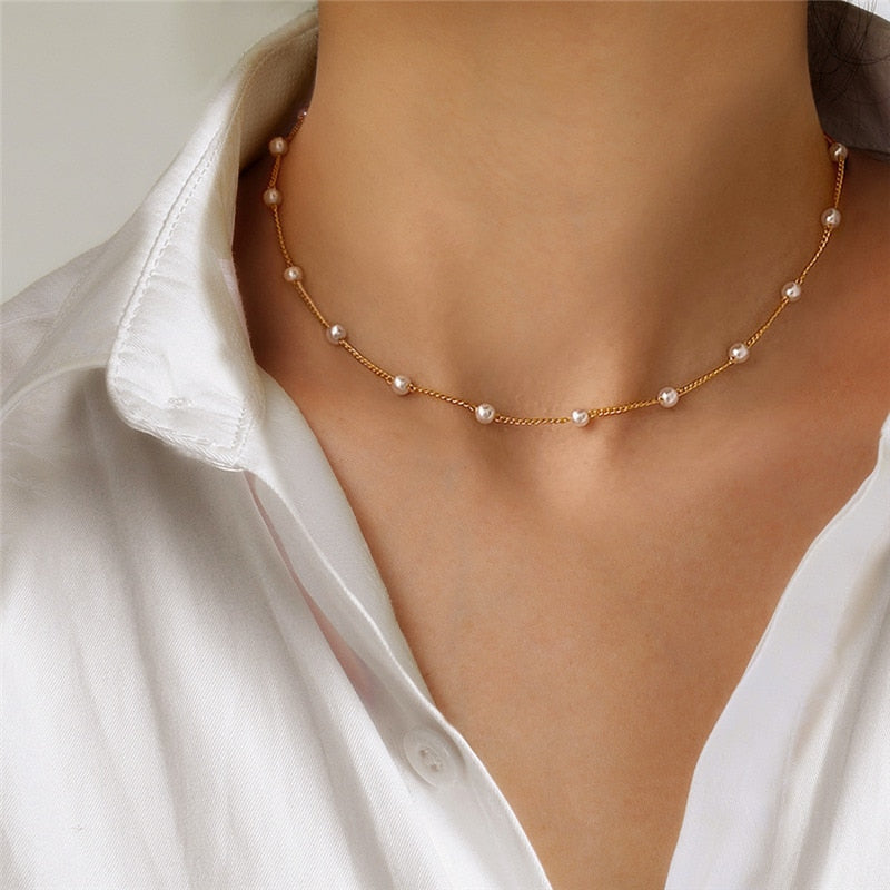 Colar Choker Com Pérolas